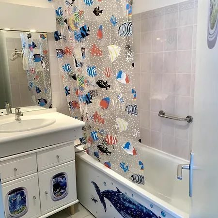 Beautiful P2 Center, Harbor And Sea View Appartement *
